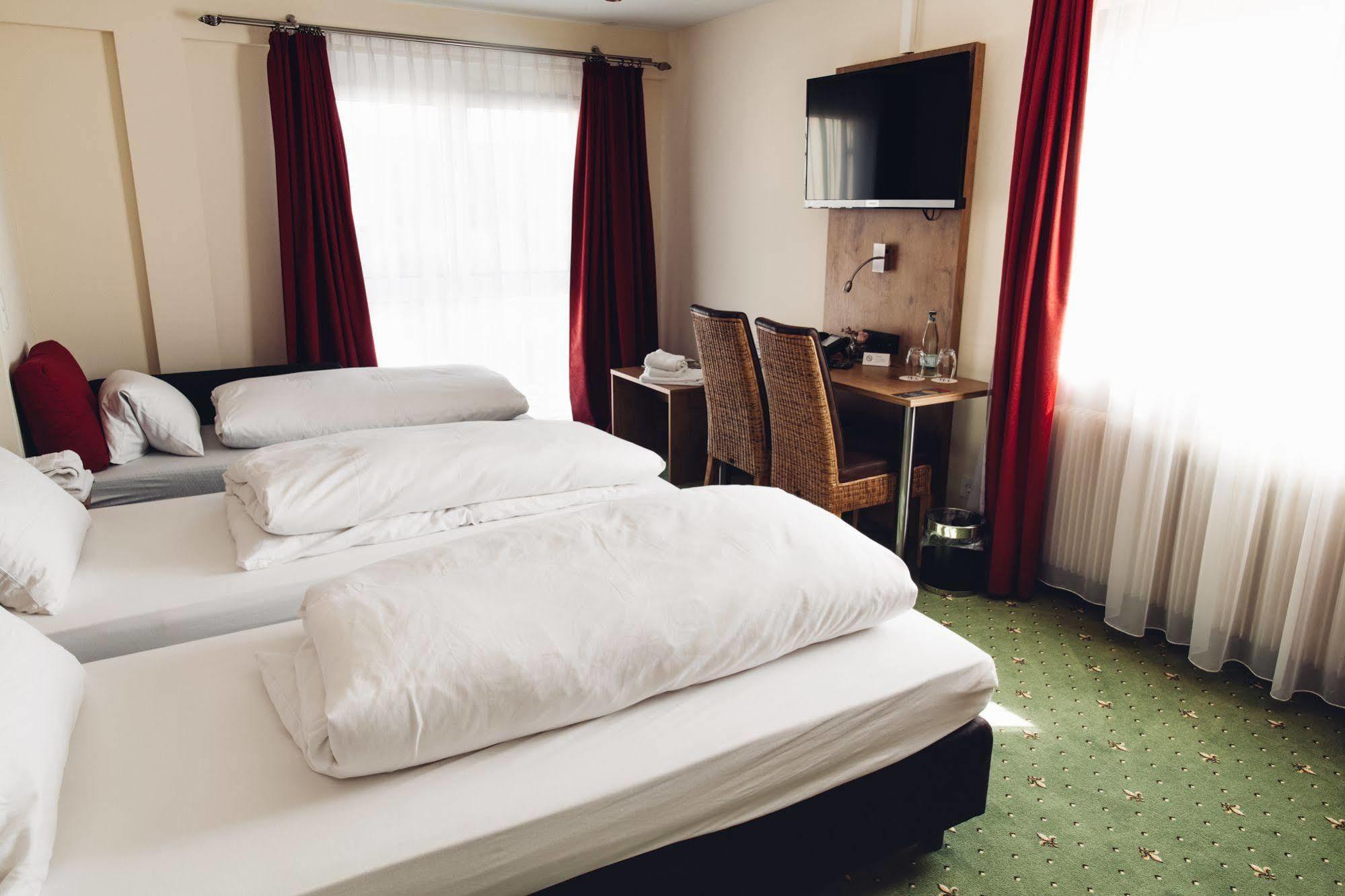 Ruehrberger Hof Hotel & Restaurant Grenzach-Wyhlen Bei Basel Extérieur photo
